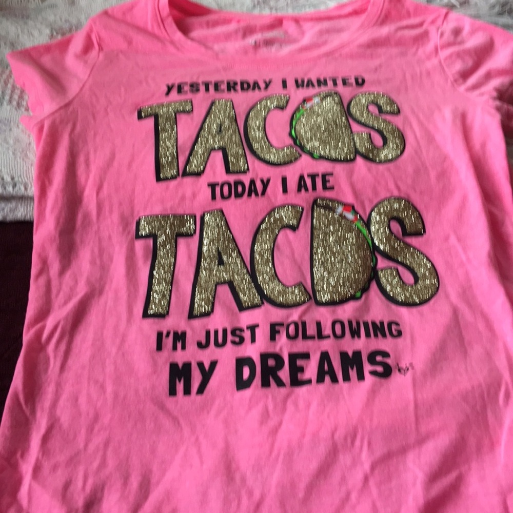 Girls tee shirt, barely worn like new